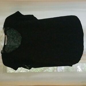 Textured Bigelow scoop neck top